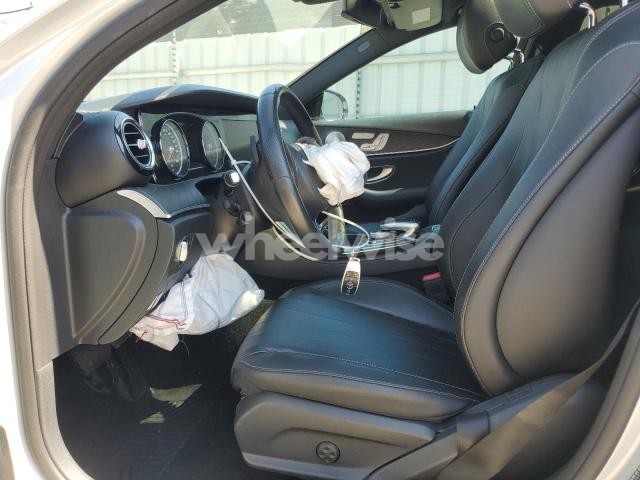 Photo 3 of 2017 MERCEDES-BENZ E 300 N/A (VIN WDDZF4JB6HA289118)