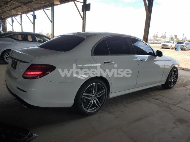 Photo 11 of 2019 MERCEDES-BENZ E 300 N/A (VIN WDDZF4JB9KA550460)