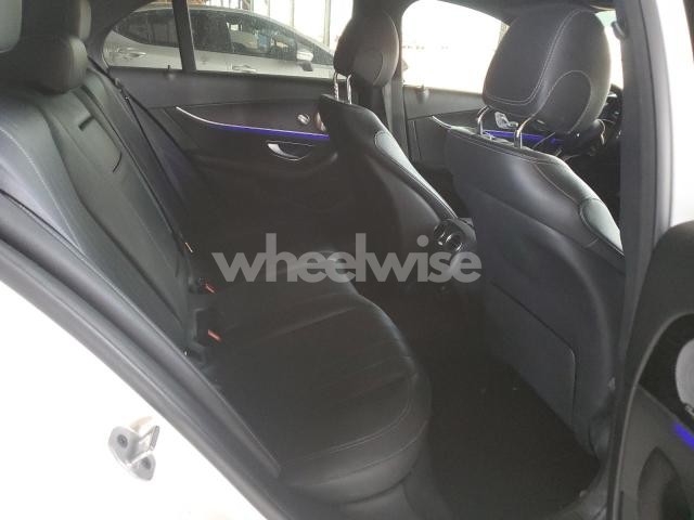 Photo 5 of 2019 MERCEDES-BENZ E 300 N/A (VIN WDDZF4JB9KA550460)