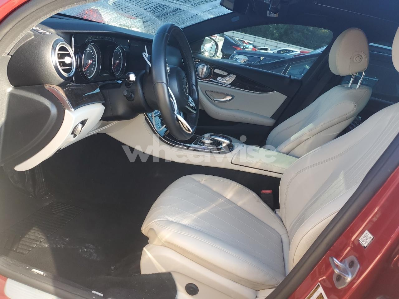 Photo 7 of 2019 MERCEDES-BENZ E 300 (VIN WDDZF4JB9KA606364)