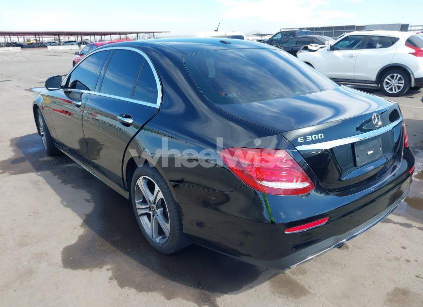 Photo 3 of 2019 Mercedes-benz E 300 (VIN WDDZF4JBXKA549463)