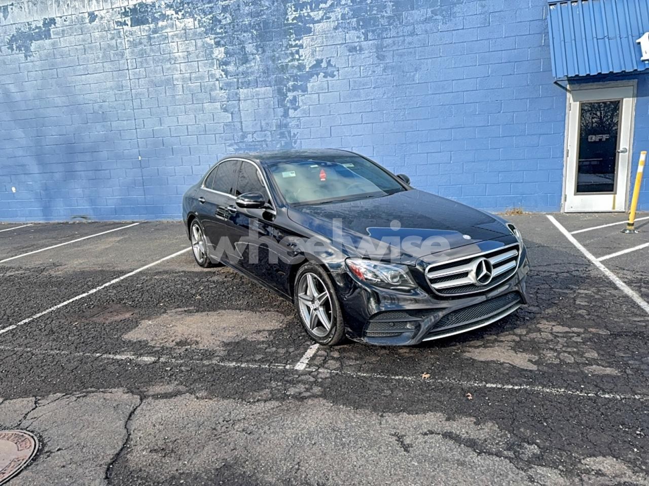 2017 MERCEDES-BENZ E 300 4MATIC (VIN WDDZF4KB1HA201638) main photo