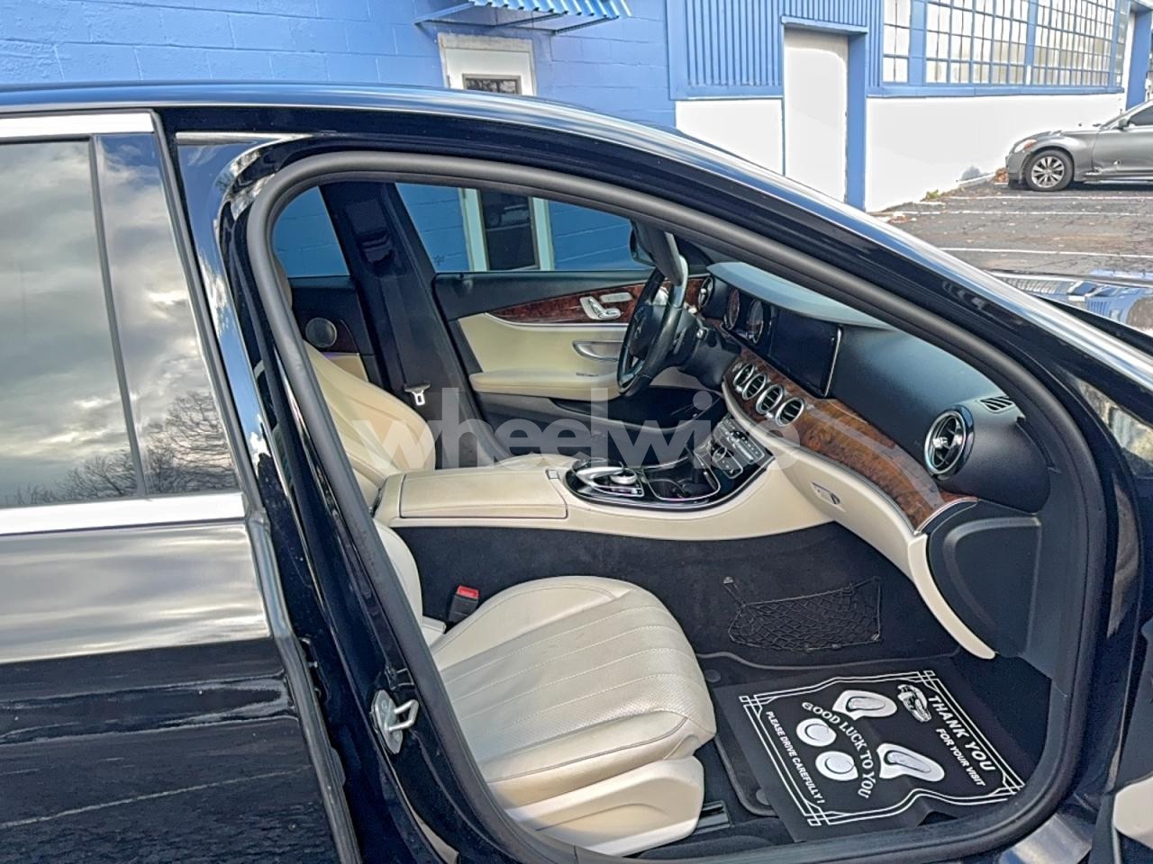 Photo 5 of 2017 MERCEDES-BENZ E 300 4MATIC (VIN WDDZF4KB1HA201638)