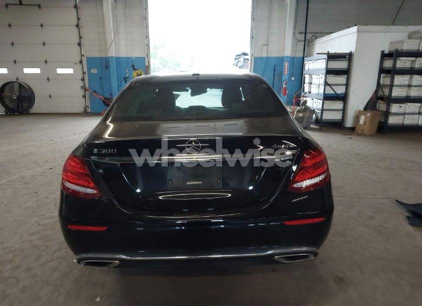 Photo 16 of 2019 Mercedes-benz E 300 4MATIC (VIN WDDZF4KB2KA577059)