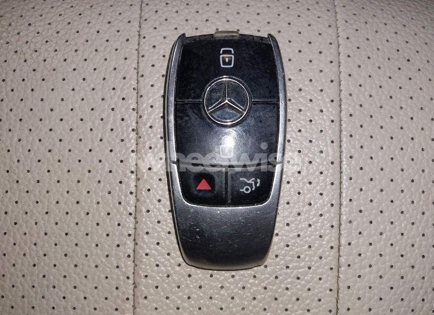 Photo 11 of 2019 Mercedes-benz E 300 4MATIC (VIN WDDZF4KB5KA563057)