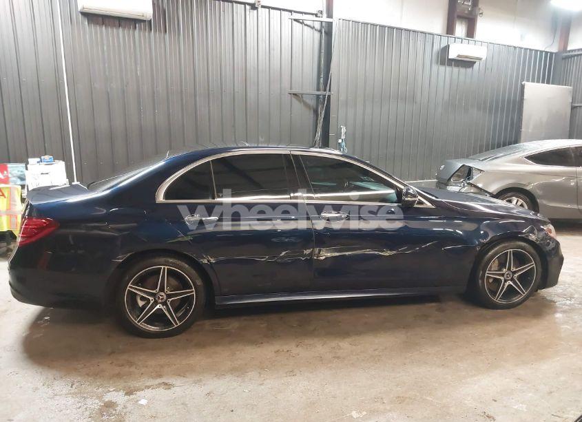 Photo 13 of 2019 Mercedes-benz E 300 4MATIC (VIN WDDZF4KB5KA563057)