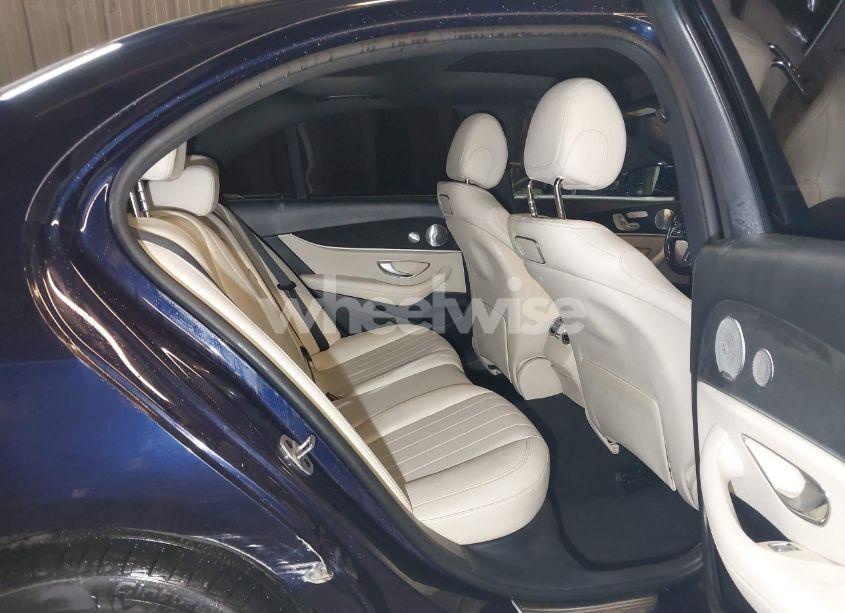 Photo 8 of 2019 Mercedes-benz E 300 4MATIC (VIN WDDZF4KB5KA563057)