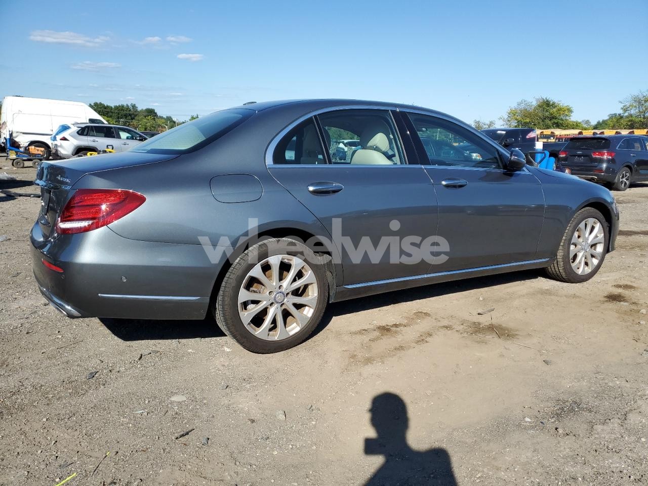 Photo 3 of 2017 MERCEDES-BENZ E 300 4MATIC (VIN WDDZF4KB6HA112390)