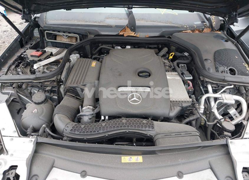 Photo 10 of 2019 Mercedes-benz E 300 4MATIC (VIN WDDZF4KB9KA575468)