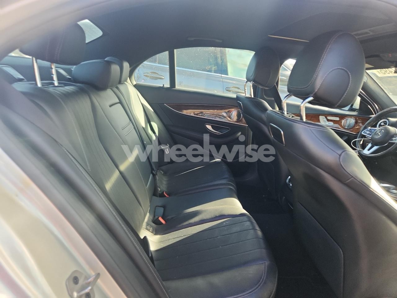 Photo 10 of 2019 MERCEDES-BENZ E 300 4MATIC (VIN WDDZF4KBXKA626637)