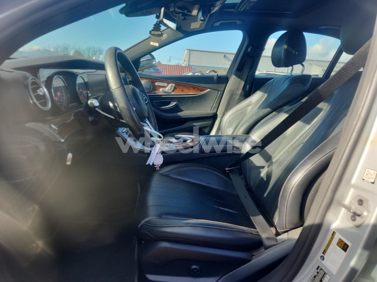 Photo 7 of 2019 MERCEDES-BENZ E 300 4MATIC (VIN WDDZF4KBXKA626637)