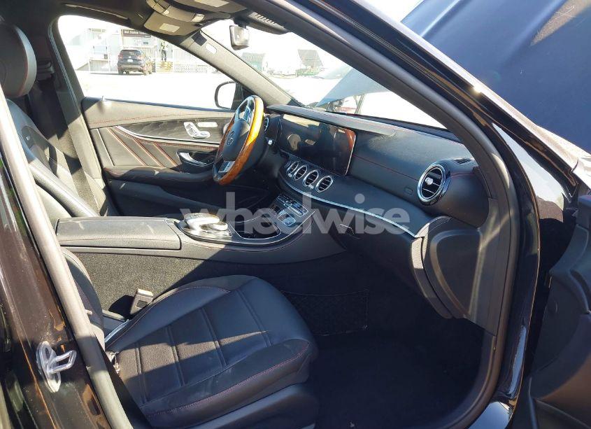 Photo 5 of 2019 Mercedes-benz Amg E 53 4MATIC (VIN WDDZF6BB0KA491129)