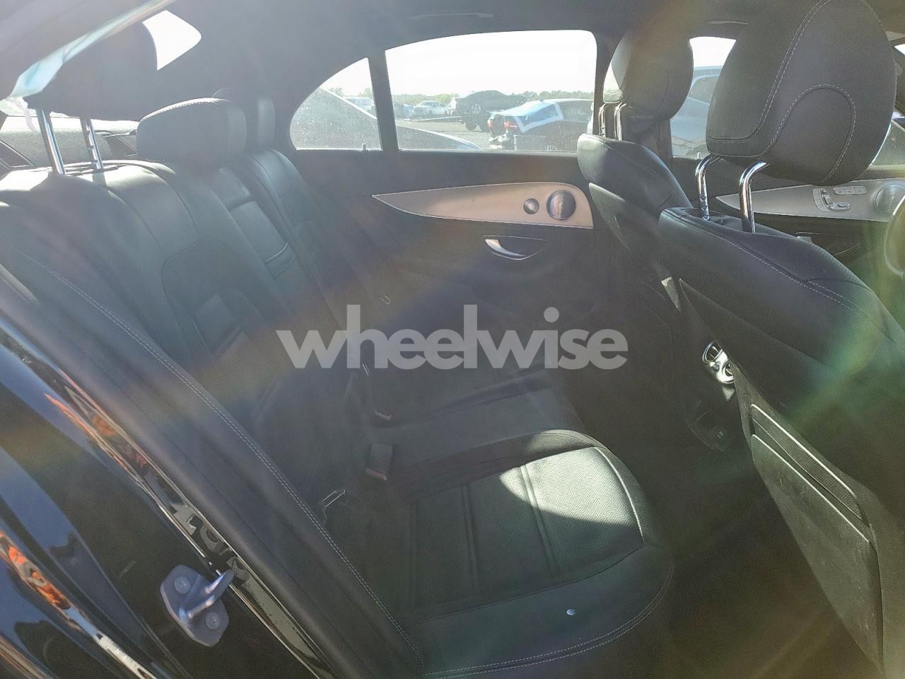 Photo 10 of 2018 MERCEDES-BENZ E 43 4MATIC AMG (VIN WDDZF6EB5JA389822)