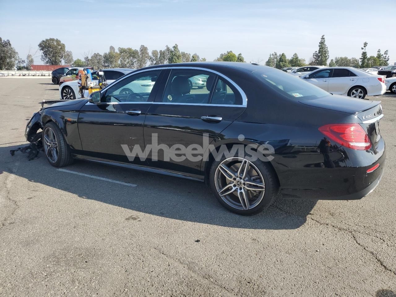 Photo 2 of 2018 MERCEDES-BENZ E 400 4MATIC (VIN WDDZF6GB6JA438782)