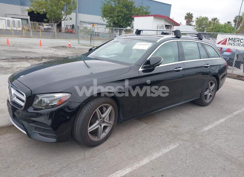 Photo 2 of 2019 Mercedes-benz E 450 4MATIC (VIN WDDZH6JB2KA583502)