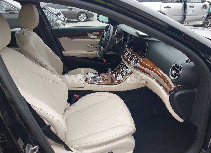 Photo 5 of 2019 Mercedes-benz E 450 4MATIC (VIN WDDZH6JB2KA583502)