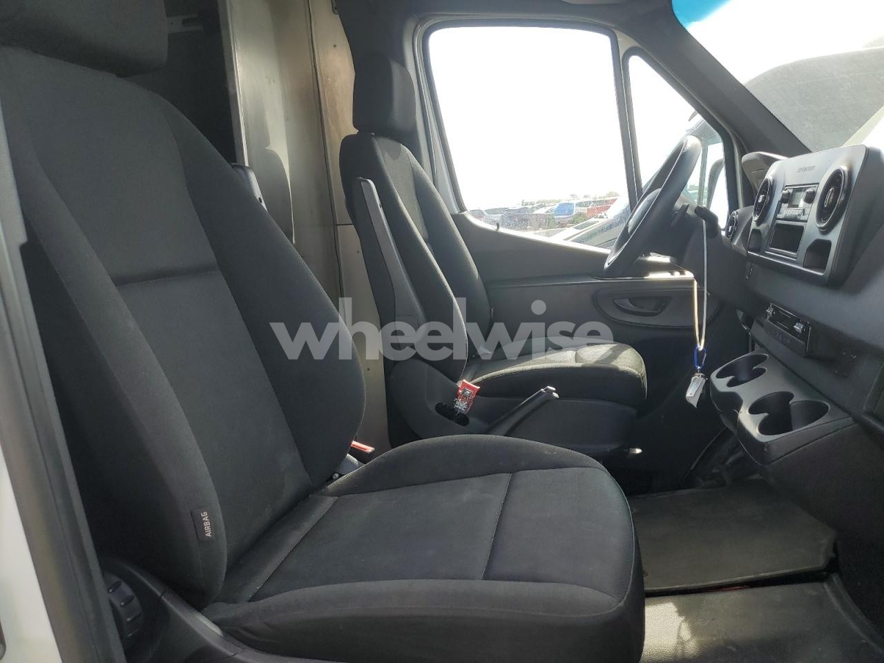 Photo 11 of 2019 FREIGHTLINER SPRINTER 2500/3500 (VIN WDRPF1CDXKT007816)