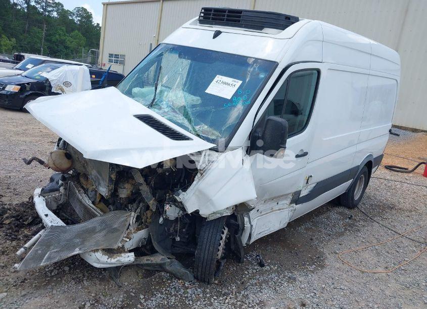 Photo 2 of 2017 Freightliner Sprinter 3500 STANDARD ROOF V6 (VIN WDYPF0CD2HP387959)