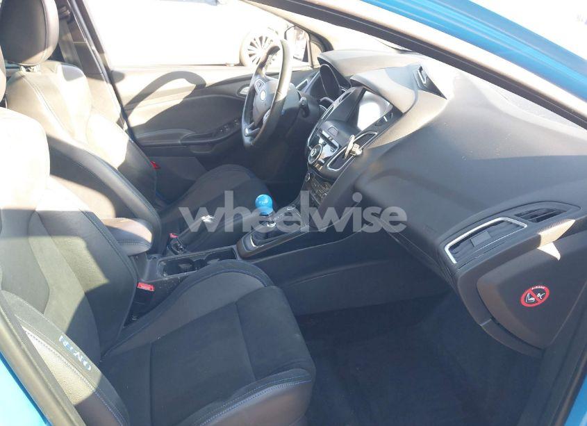 Photo 5 of 2016 Ford Focus RS (VIN WF0DP3TH3G4115482)