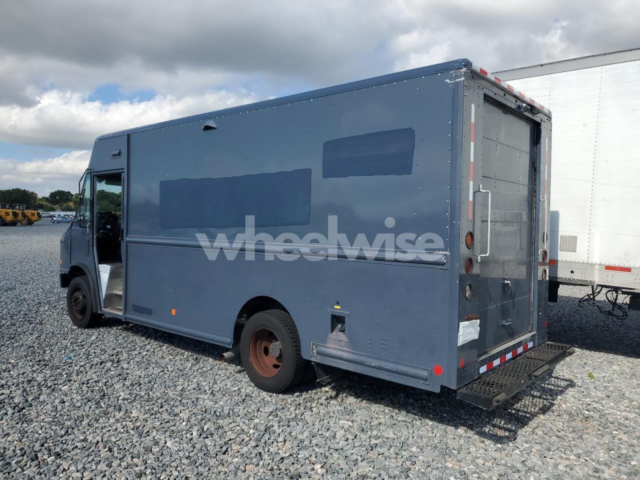 Photo 2 of 2020 FORD F59 (VIN WF0RXXGCDRCC22201)