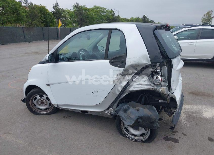 Photo 14 of 2013 Smart Fortwo PASSION/PURE (VIN WMEEJ3BA5DK625404)