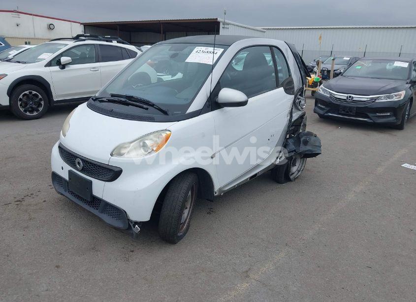 Photo 2 of 2013 Smart Fortwo PASSION/PURE (VIN WMEEJ3BA5DK625404)