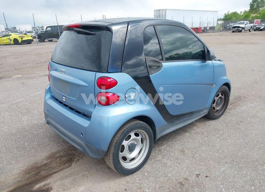 Photo 4 of 2013 Smart Fortwo PASSION/PURE (VIN WMEEJ3BA7DK622651)