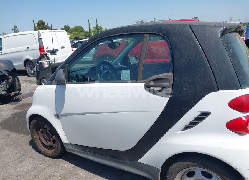 Photo 6 of 2013 Smart Fortwo PASSION/PURE (VIN WMEEJ3BA9DK608864)