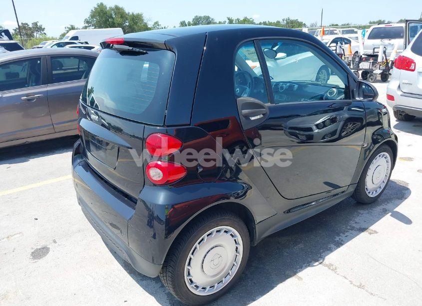 Photo 4 of 2015 Smart Fortwo PASSION/PURE (VIN WMEEJ3BA9FK805052)