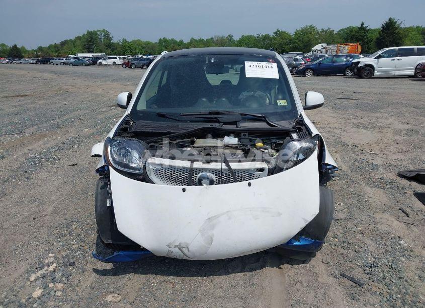 Photo 11 of 2016 Smart Fortwo PASSION/PRIME/PROXY/PURE (VIN WMEFJ5DA4GK069572)
