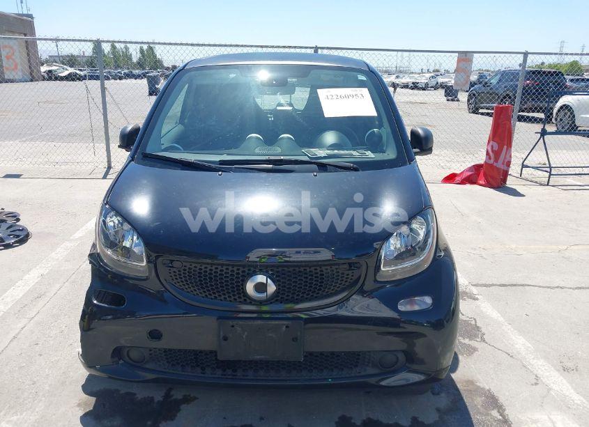 Photo 12 of 2016 Smart Fortwo PASSION/PRIME/PROXY/PURE (VIN WMEFJ5DA7GK068111)