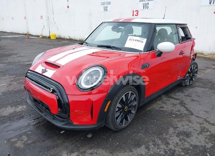 Photo 2 of 2024 Mini Se HARDTOP COOPER (VIN WMW13DJ06R2V85604)