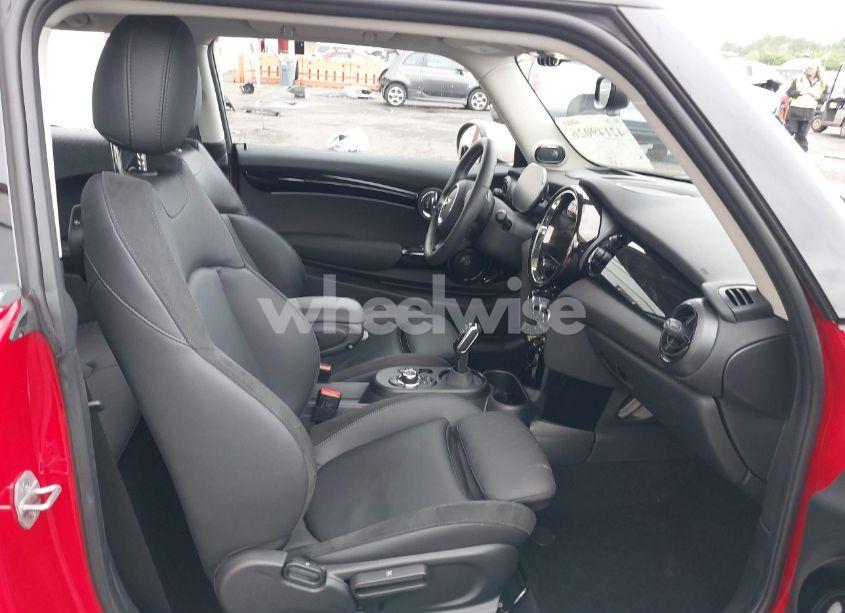 Photo 5 of 2024 Mini Se HARDTOP COOPER (VIN WMW13DJ06R2V85604)