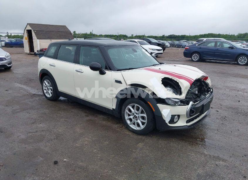 2017 Mini Clubman COOPER (VIN WMWLN5C58H2B35293) main photo