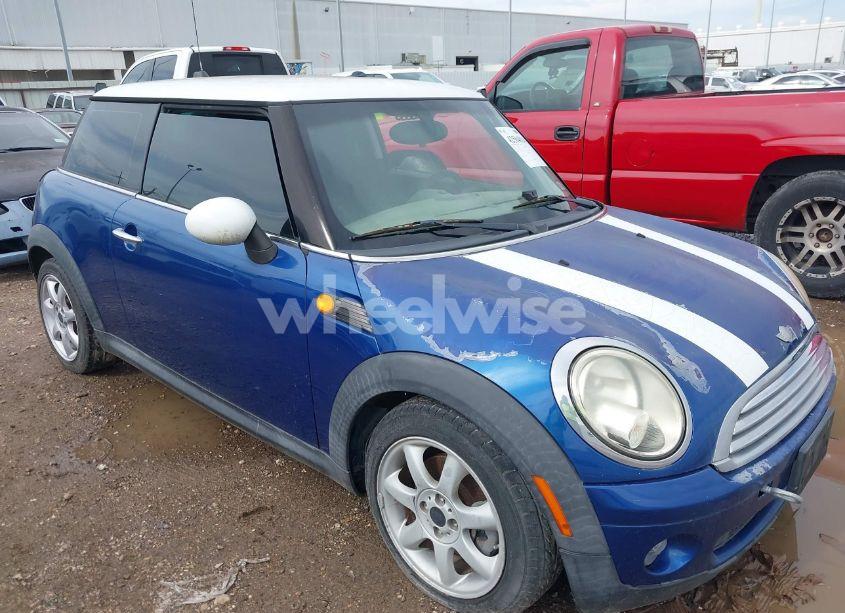 2007 Mini Cooper N/A (VIN WMWMF33507TT58780) main photo