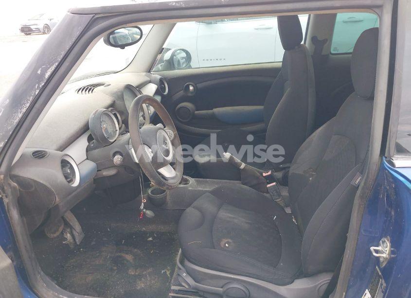 Photo 5 of 2007 Mini Cooper N/A (VIN WMWMF33507TT58780)