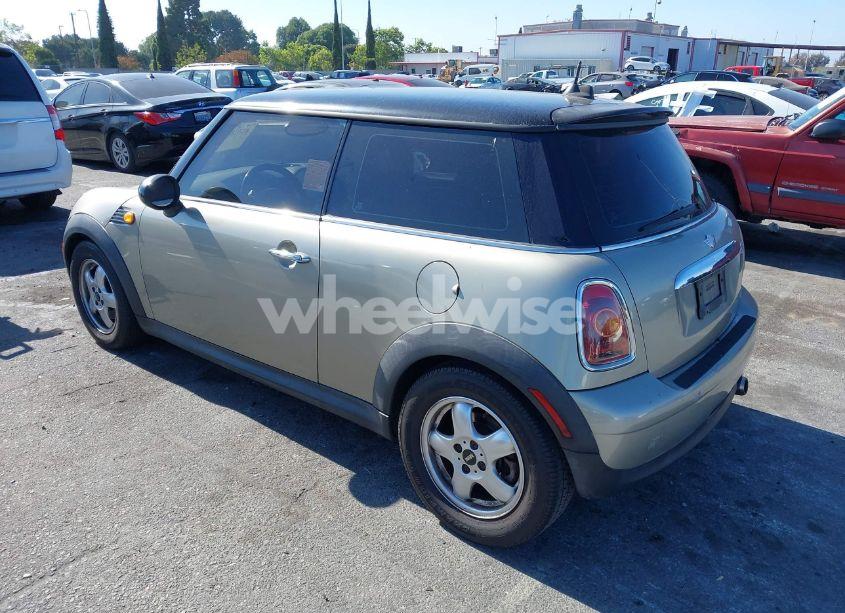 Photo 3 of 2008 Mini Cooper N/A (VIN WMWMF33508TT60207)