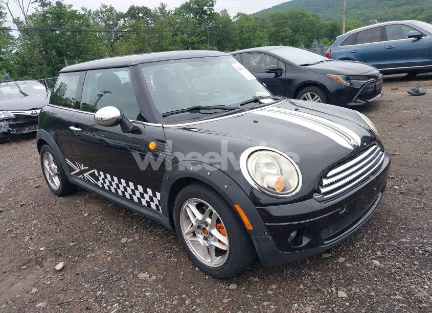 2009 Mini Cooper N/A (VIN WMWMF33539TW76329) main photo