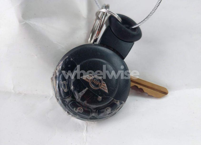 Photo 11 of 2009 Mini Cooper N/A (VIN WMWMF33539TW76329)