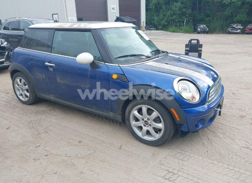 2007 Mini Cooper N/A (VIN WMWMF33547TT54814) main photo