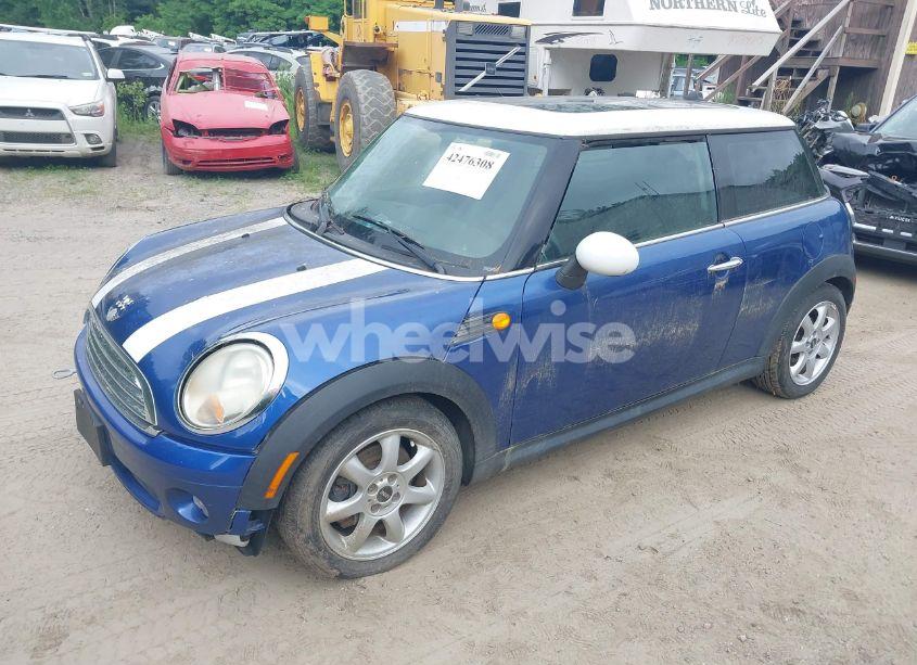 Photo 2 of 2007 Mini Cooper N/A (VIN WMWMF33547TT54814)