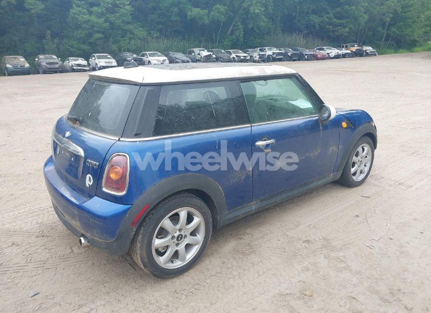 Photo 4 of 2007 Mini Cooper N/A (VIN WMWMF33547TT54814)