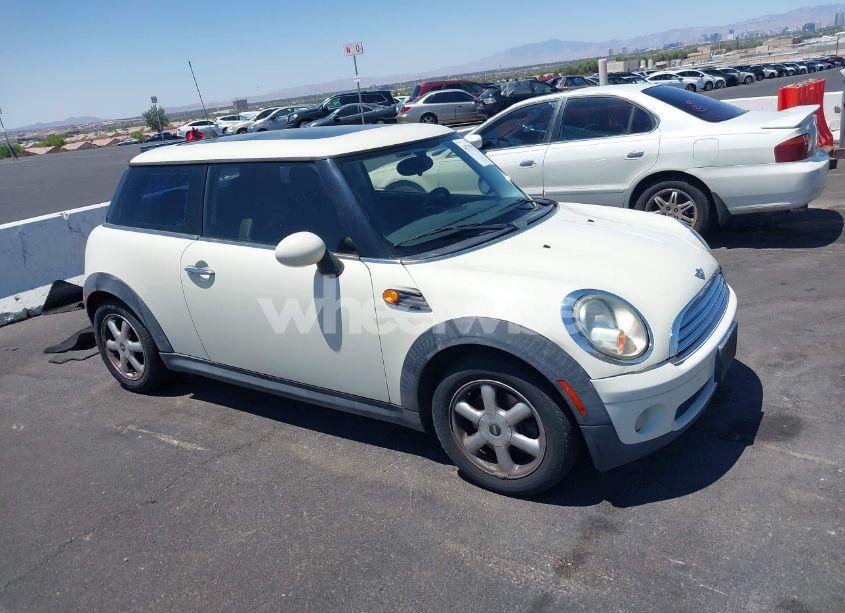 2007 Mini Cooper N/A (VIN WMWMF33567TU62285) main photo