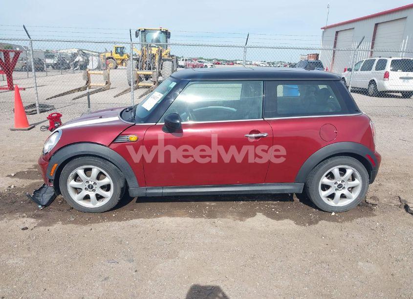Photo 14 of 2009 Mini Cooper N/A (VIN WMWMF33579TW73000)