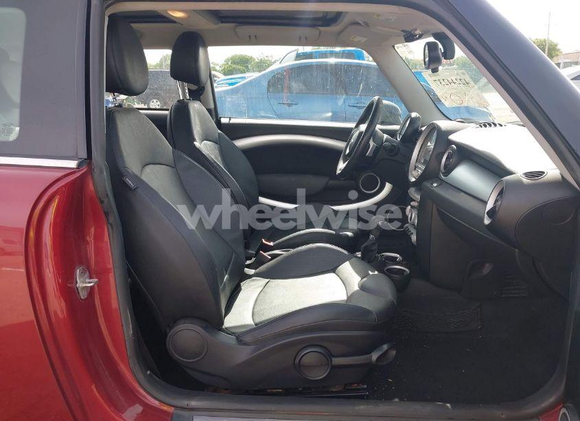 Photo 5 of 2009 Mini Cooper N/A (VIN WMWMF33579TW73000)