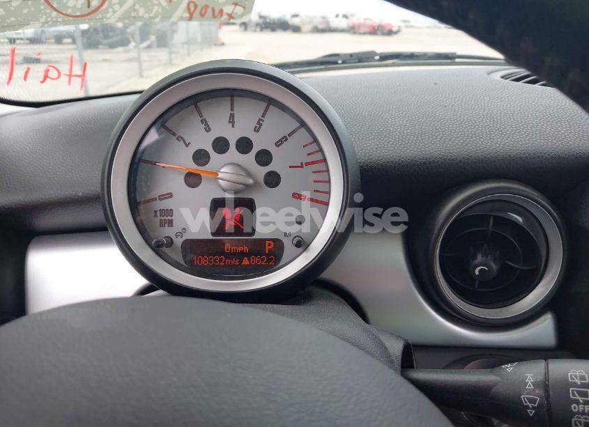 Photo 7 of 2009 Mini Cooper N/A (VIN WMWMF33579TW73000)