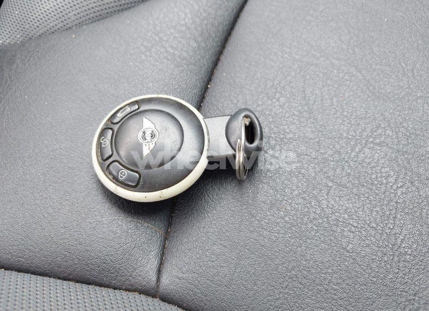 Photo 11 of 2009 Mini Cooper N/A (VIN WMWMF33599TW72771)