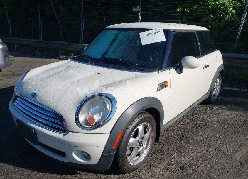 Photo 2 of 2007 Mini Cooper N/A (VIN WMWMF335X7TU63276)