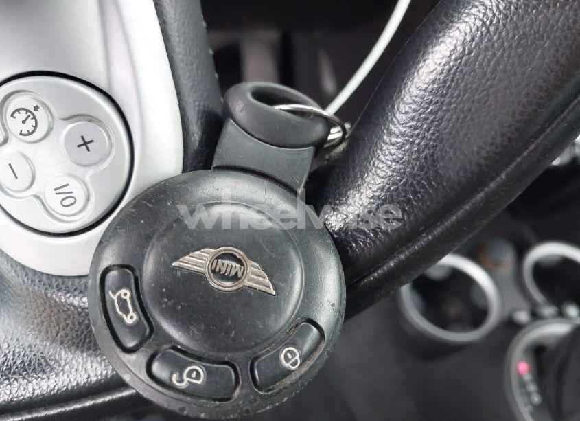 Photo 11 of 2010 Mini Cooper N/A (VIN WMWMF3C55ATZ25847)