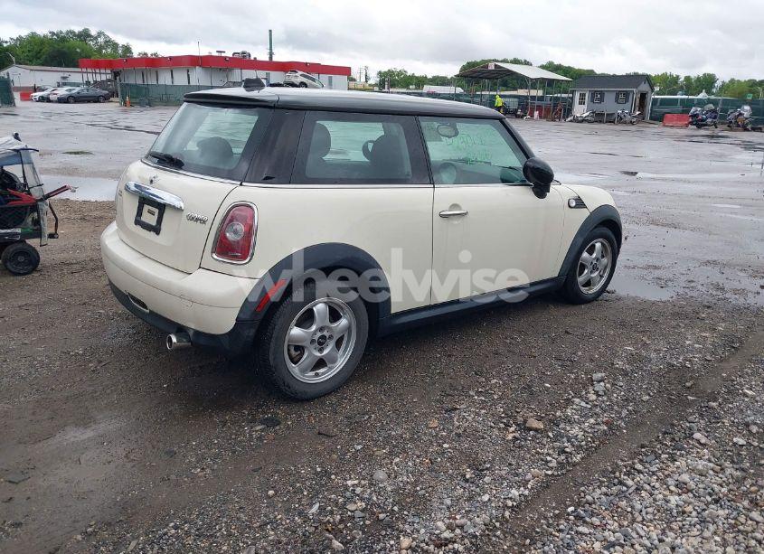 Photo 4 of 2010 Mini Cooper N/A (VIN WMWMF3C55ATZ25847)